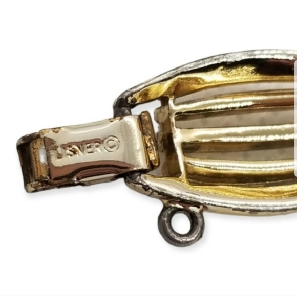 LISNER VINTAGE GOLDTONED SCALLOPED DESIGN LINK BRACELET - Picture 4 of 6